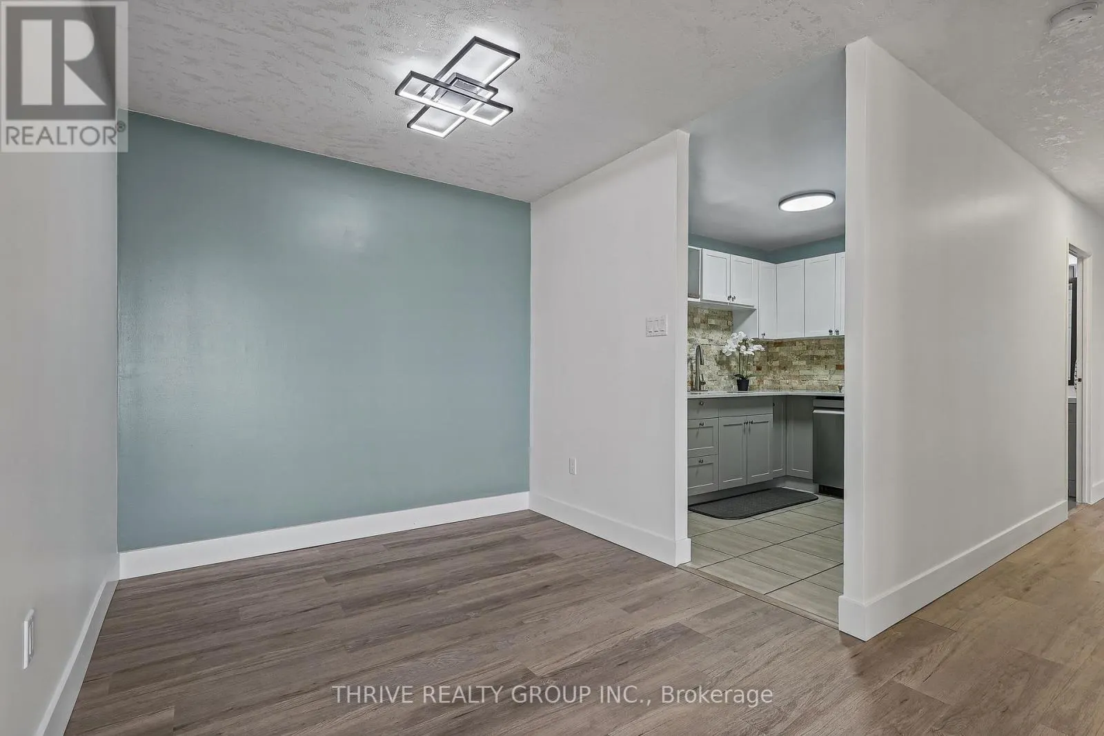308 - 1580 ERNEST AVENUE #308