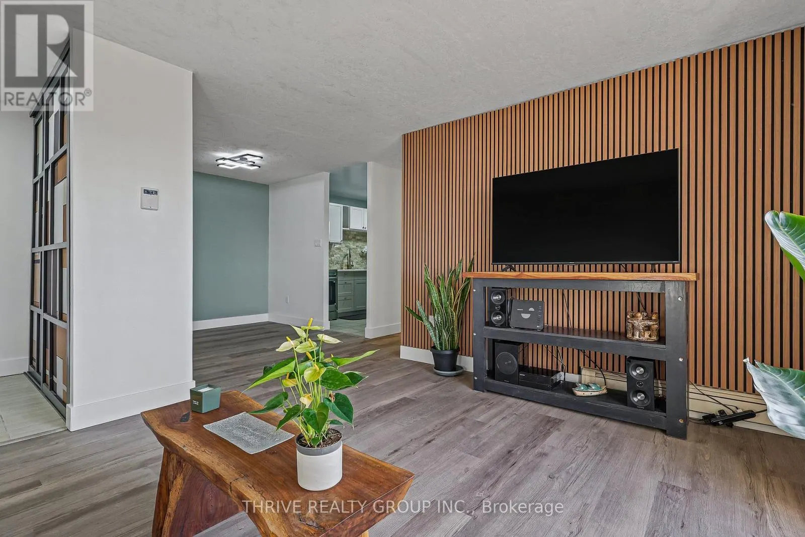 308 - 1580 ERNEST AVENUE #308