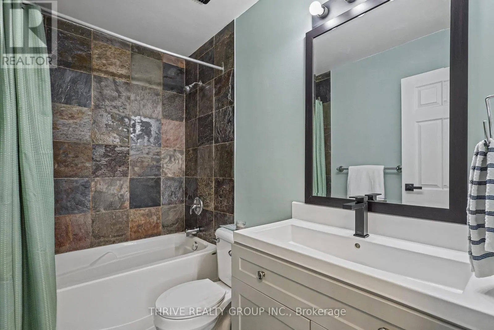 308 - 1580 ERNEST AVENUE #308