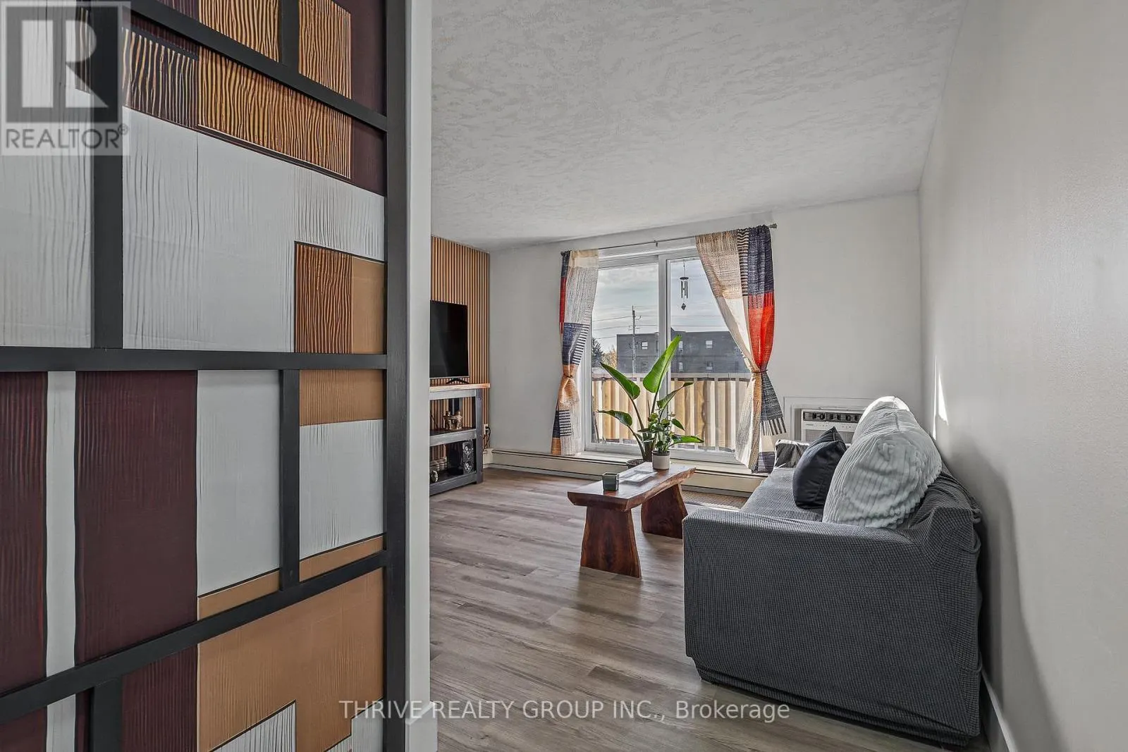 308 - 1580 ERNEST AVENUE #308