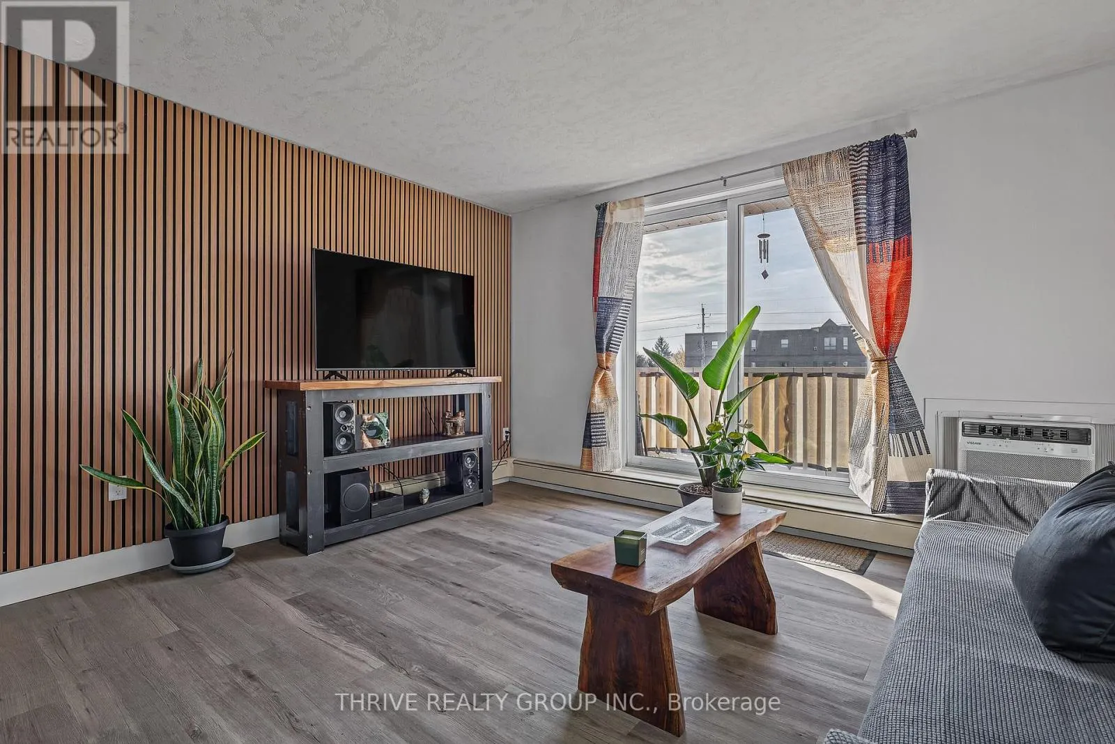 308 - 1580 ERNEST AVENUE #308