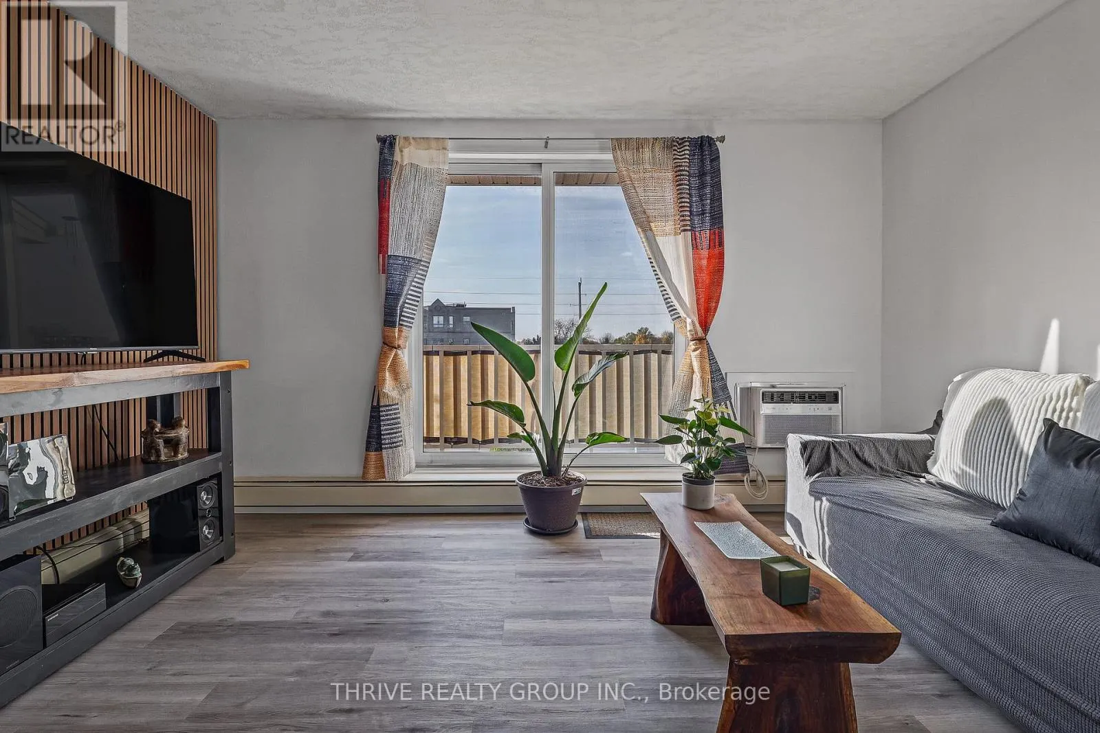 308 - 1580 ERNEST AVENUE #308