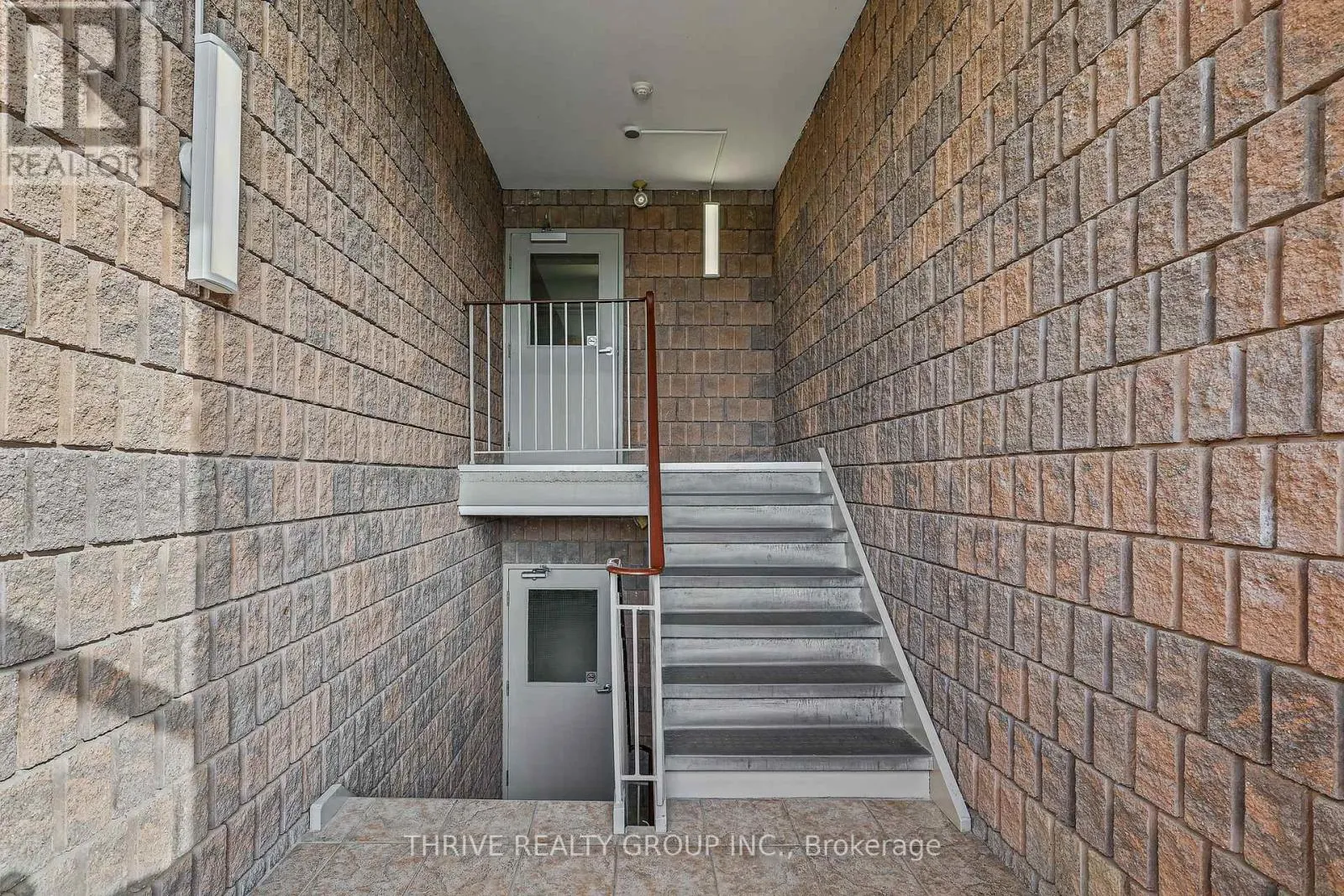 308 - 1580 ERNEST AVENUE #308