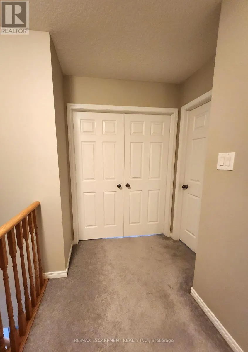 111 WARNER LANE