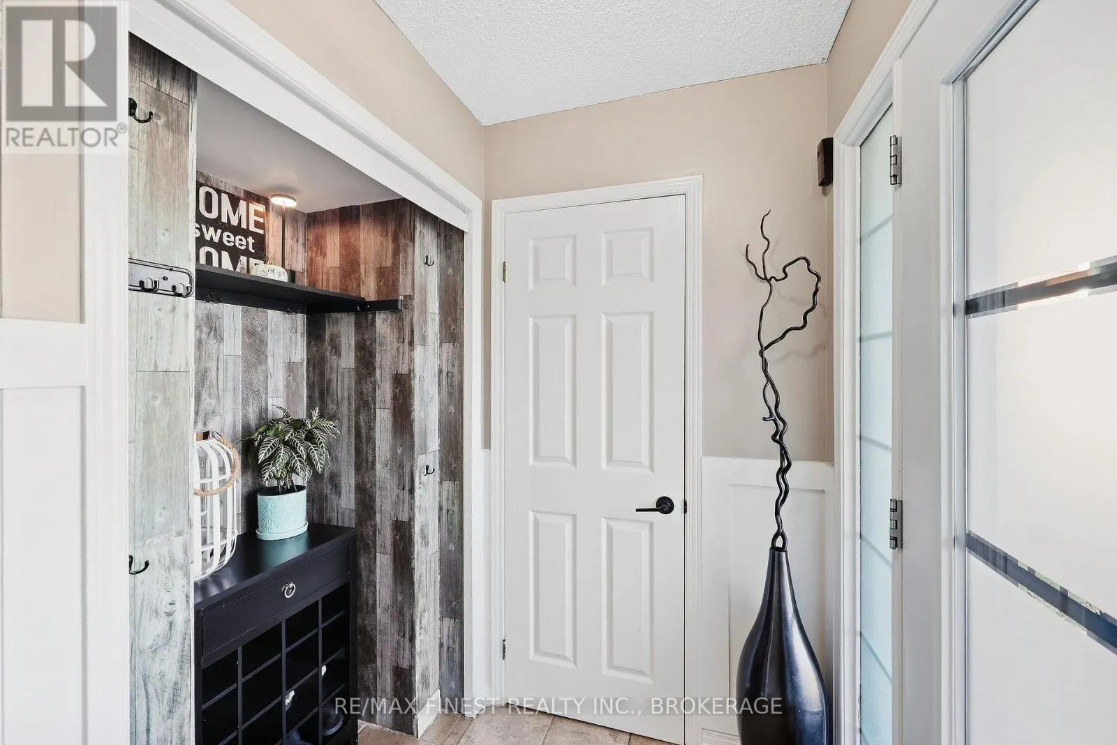 1377 BRACKENWOOD CRESCENT