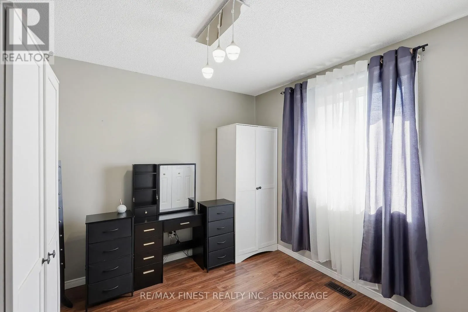 1377 BRACKENWOOD CRESCENT