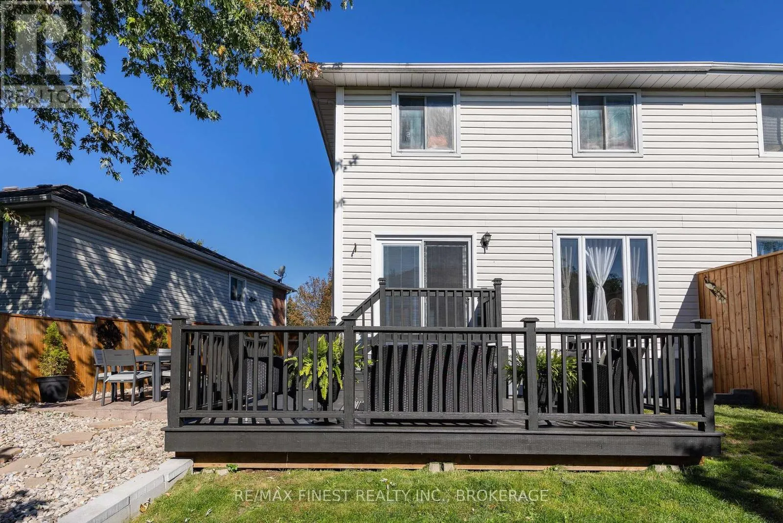 1377 BRACKENWOOD CRESCENT