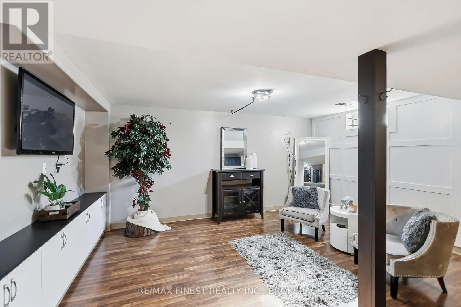 1377 BRACKENWOOD CRESCENT