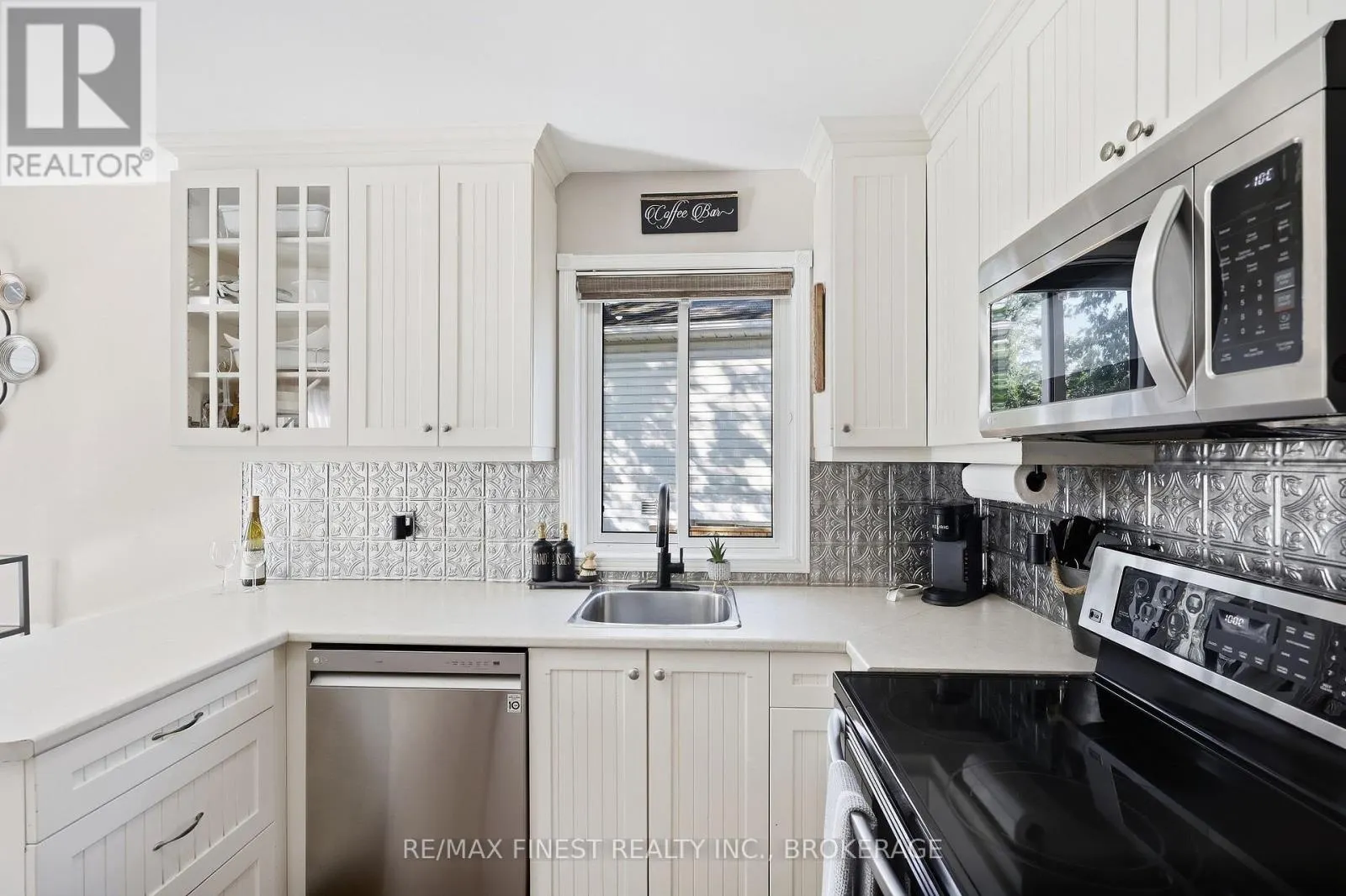 1377 BRACKENWOOD CRESCENT