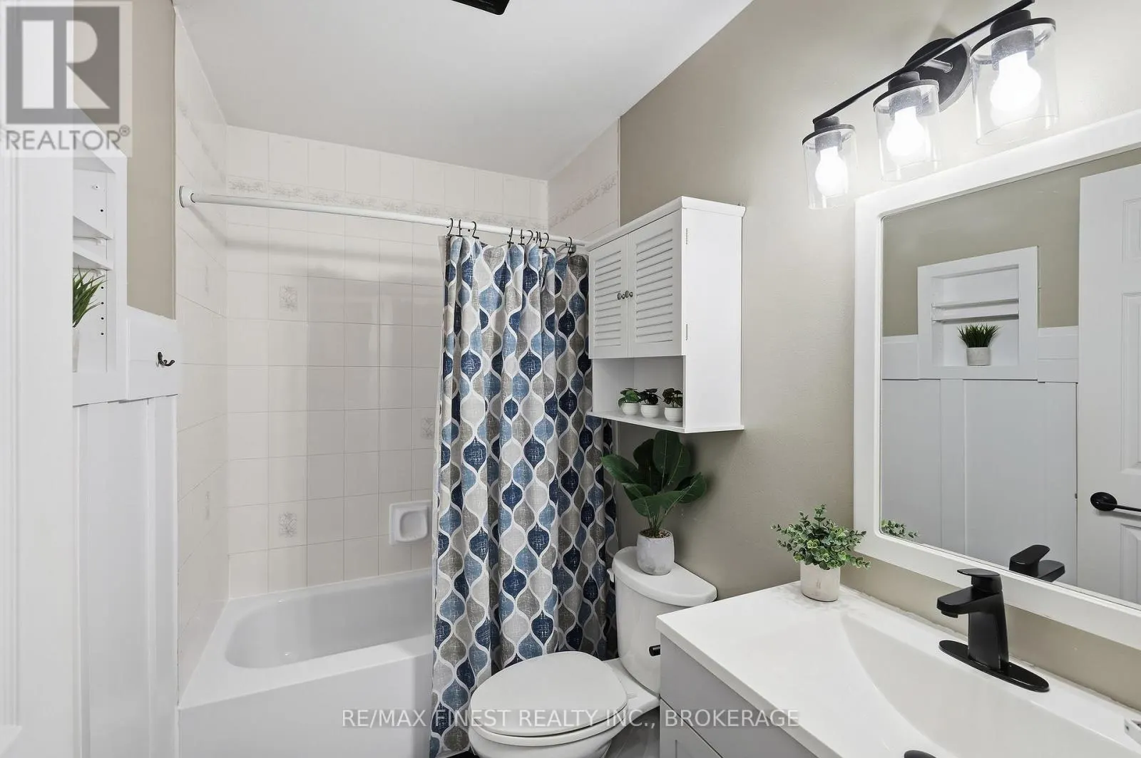 1377 BRACKENWOOD CRESCENT