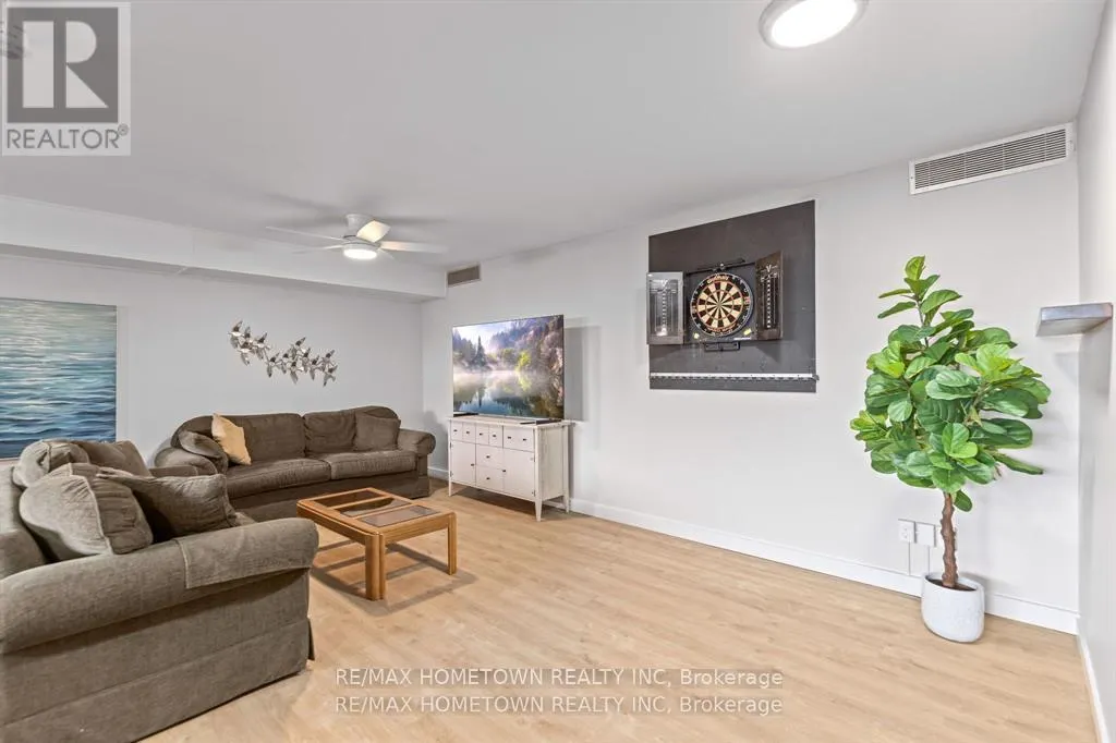 602 - 109 KING STREET E