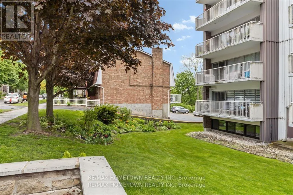 602 - 109 KING STREET E