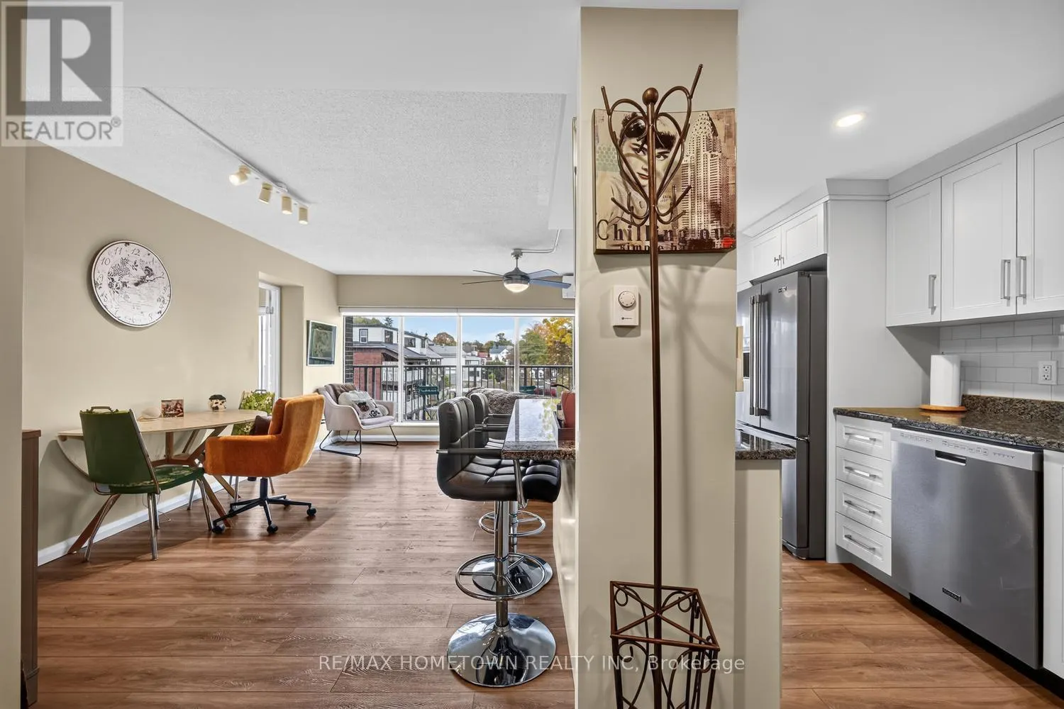 602 - 109 KING STREET E