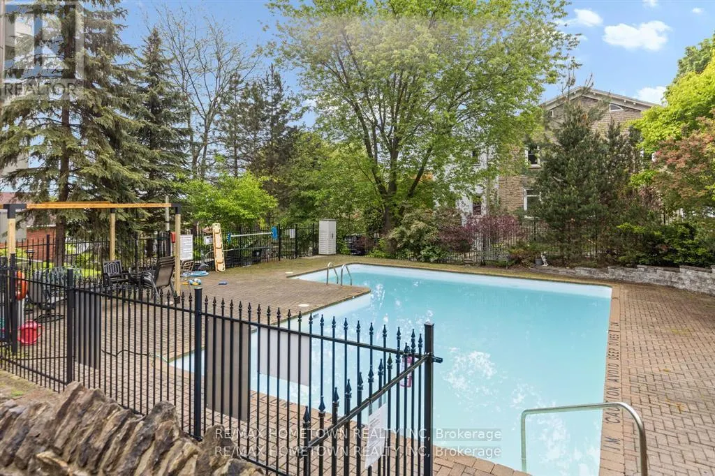 602 - 109 KING STREET E