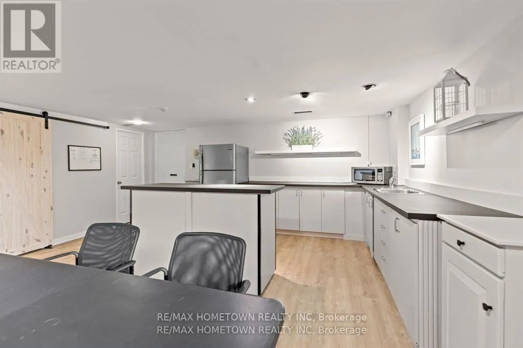 602 - 109 KING STREET E