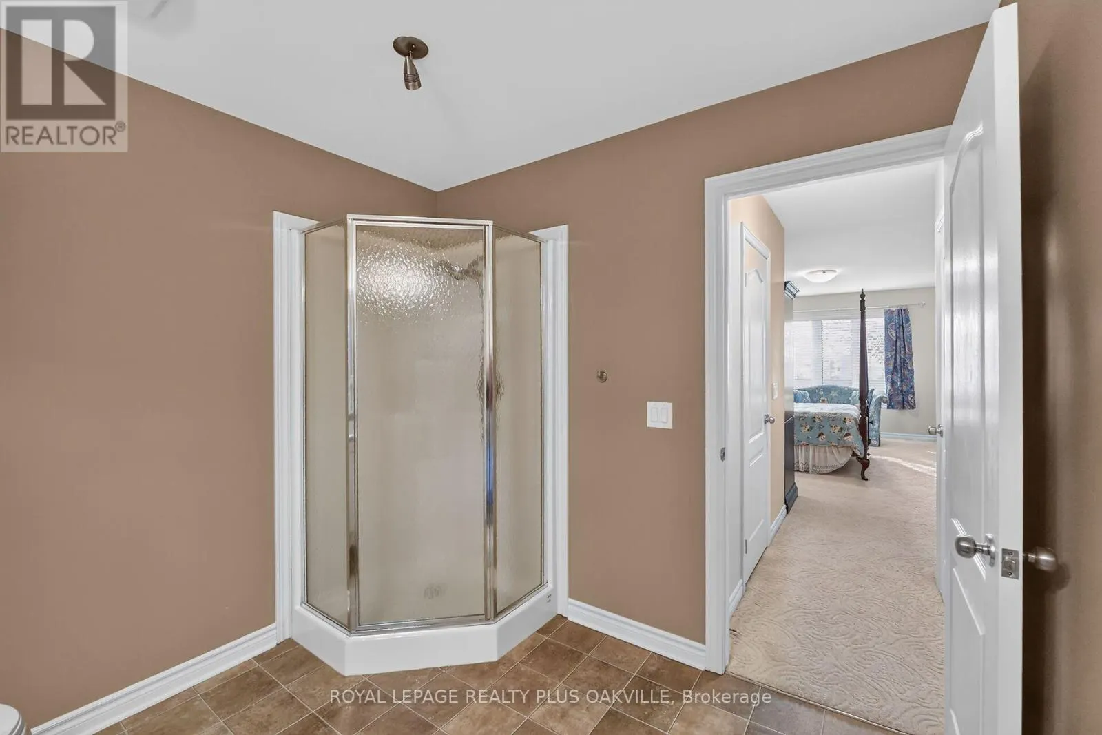41 ROSE GLEN CRESCENT