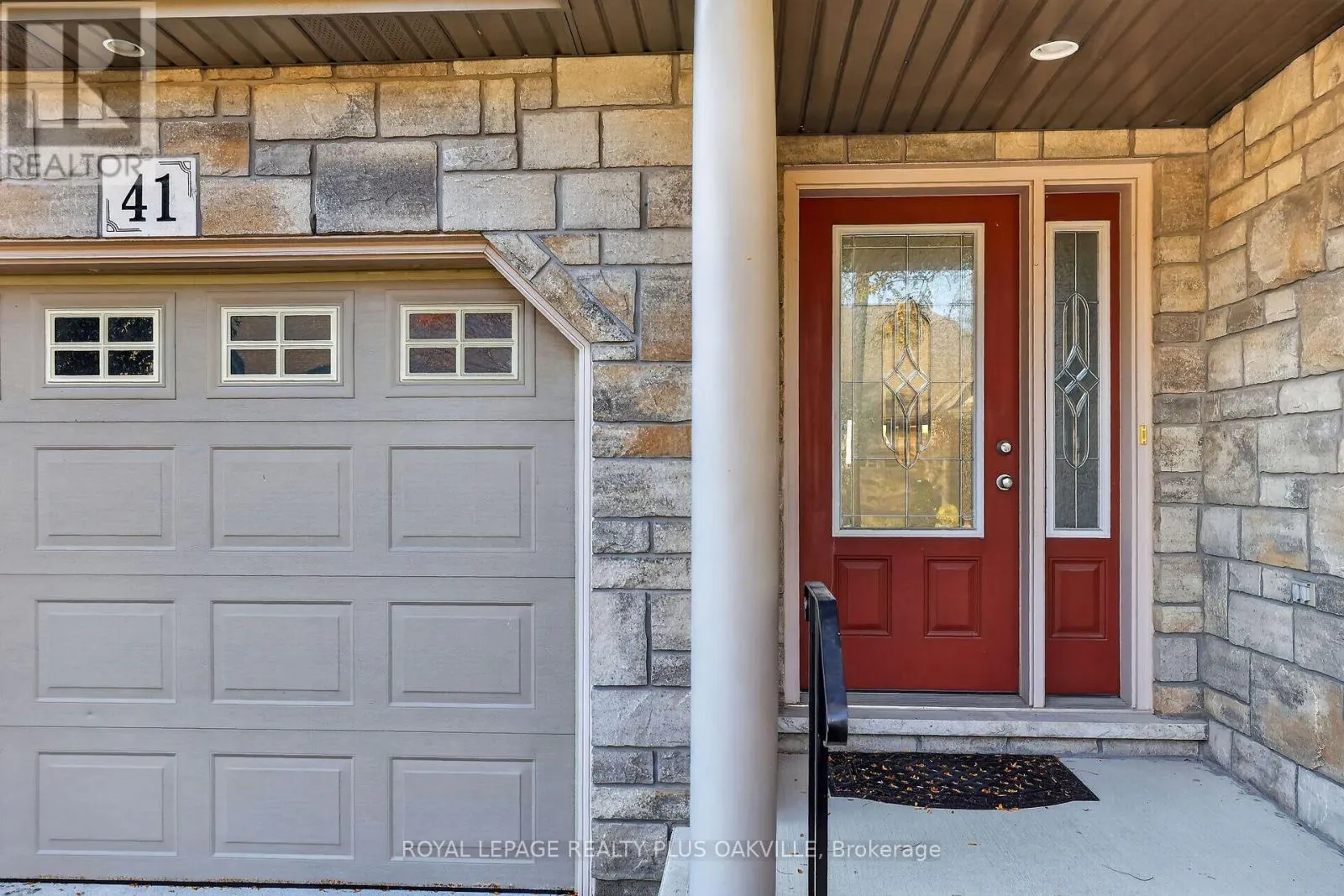 41 ROSE GLEN CRESCENT