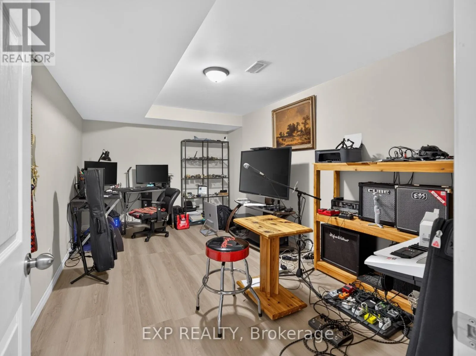 750 LAKESHORE ROAD