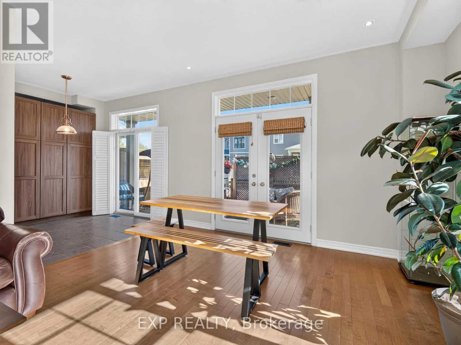 750 LAKESHORE ROAD