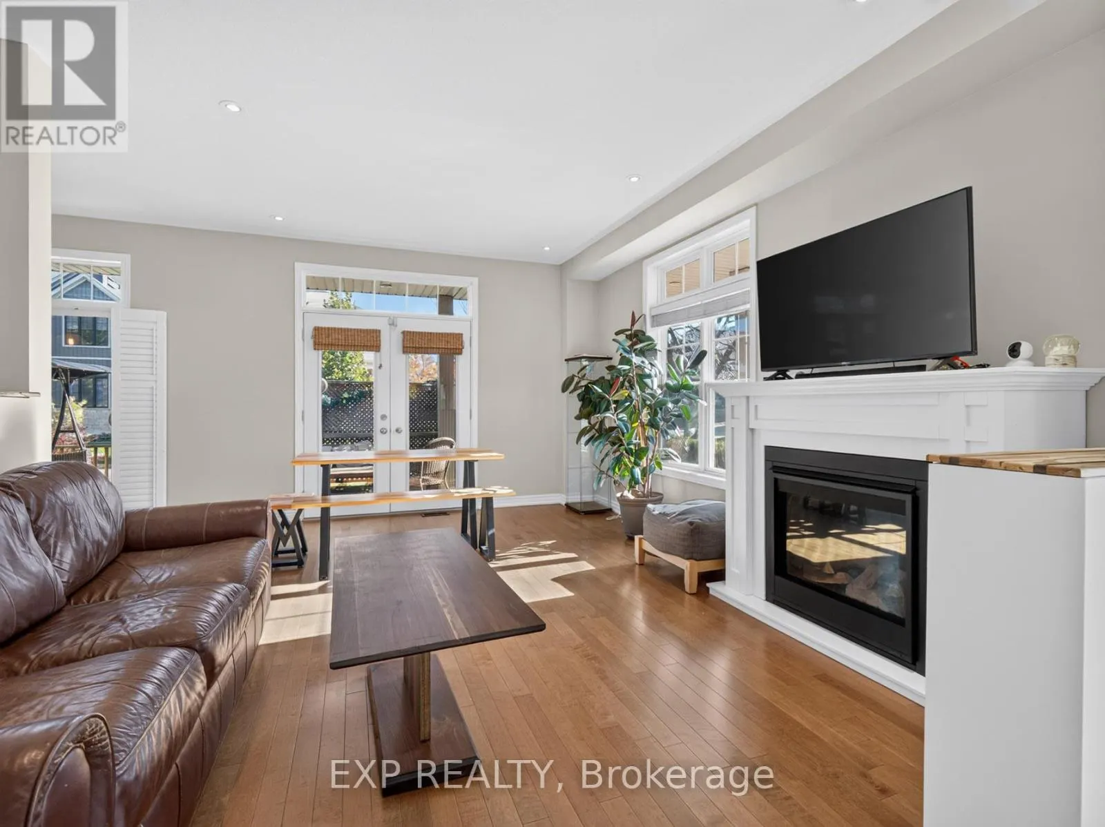 750 LAKESHORE ROAD