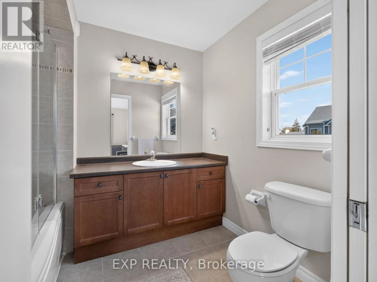 750 LAKESHORE ROAD