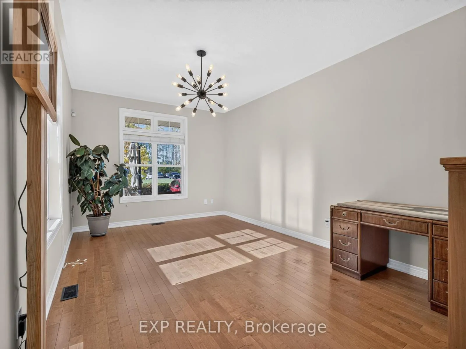 750 LAKESHORE ROAD