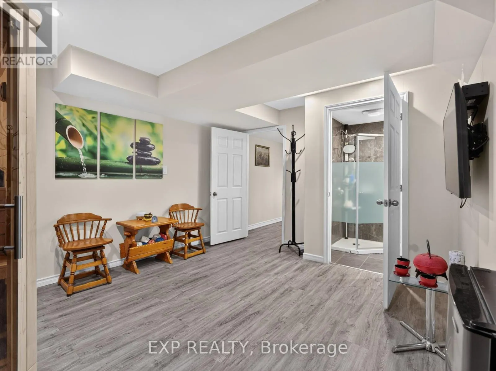 750 LAKESHORE ROAD