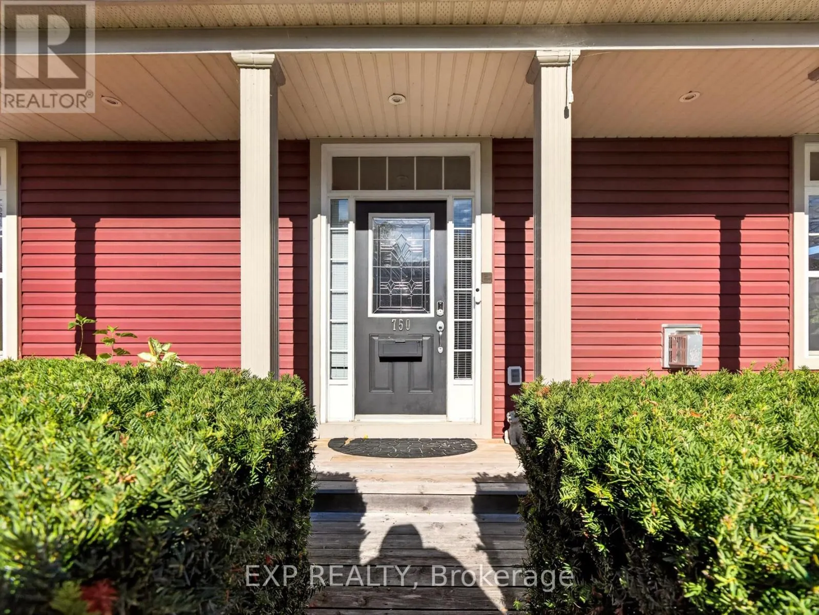 750 LAKESHORE ROAD