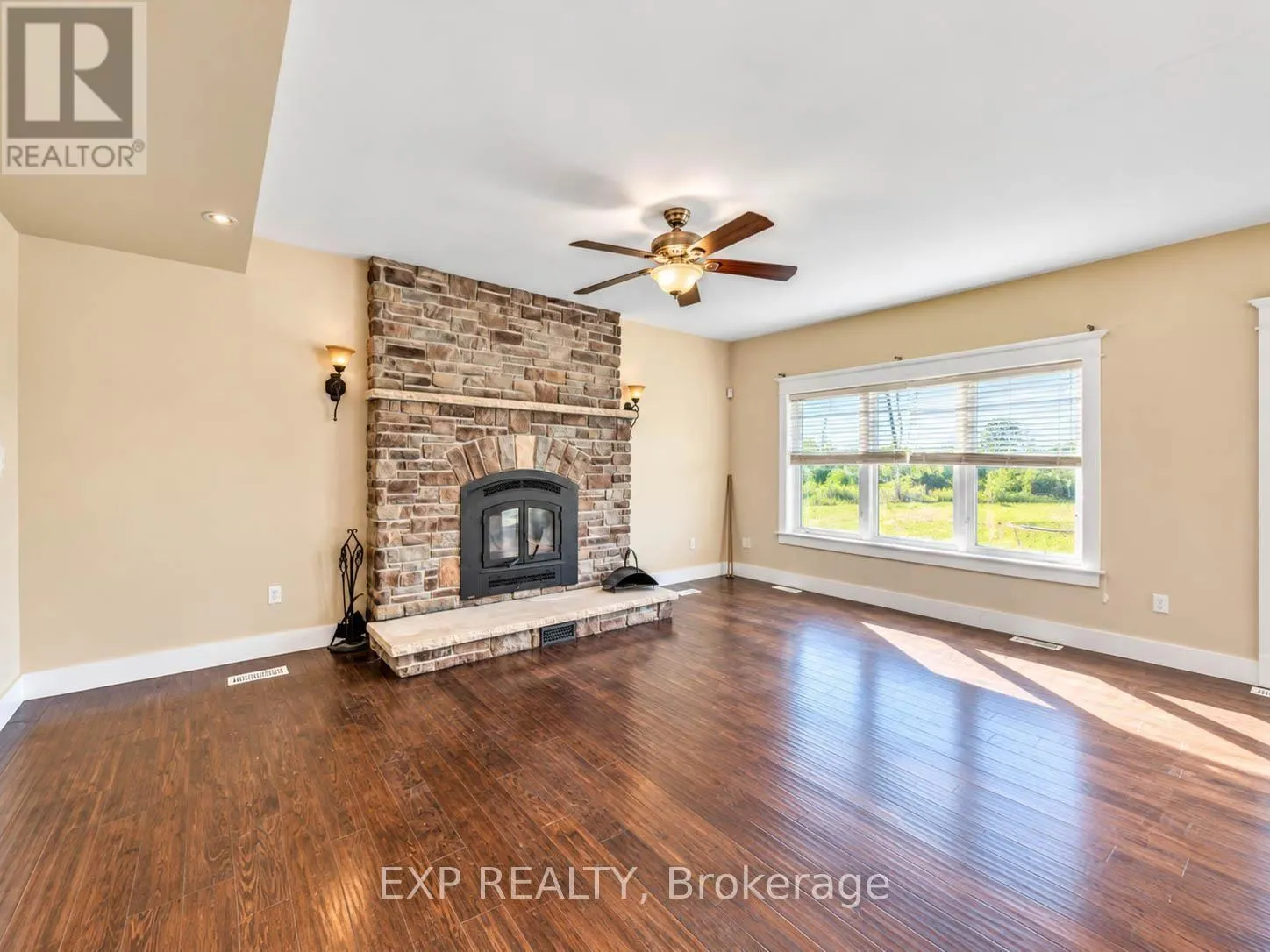 1527 MERRITTVILLE HIGHWAY