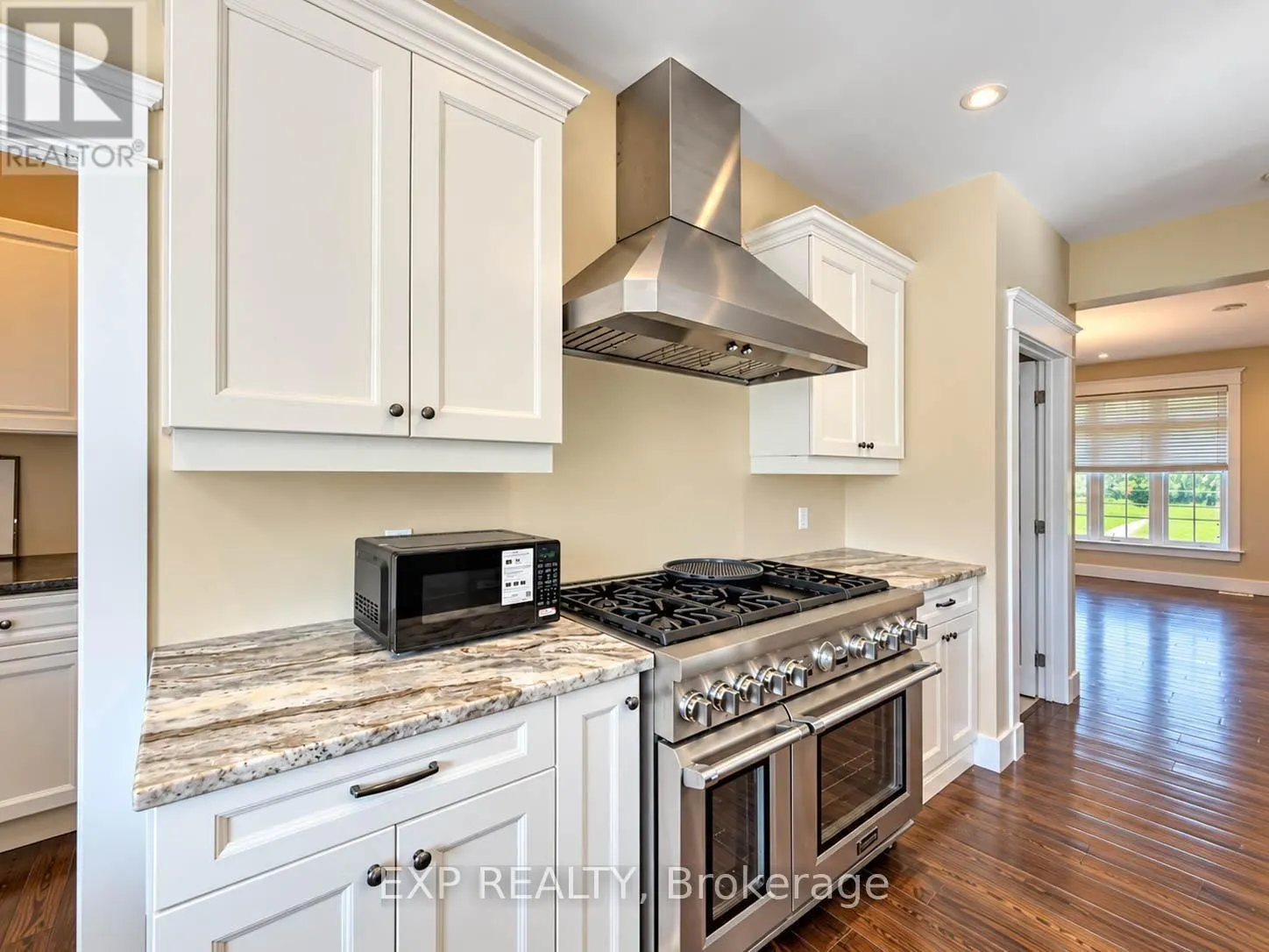 1527 MERRITTVILLE HIGHWAY
