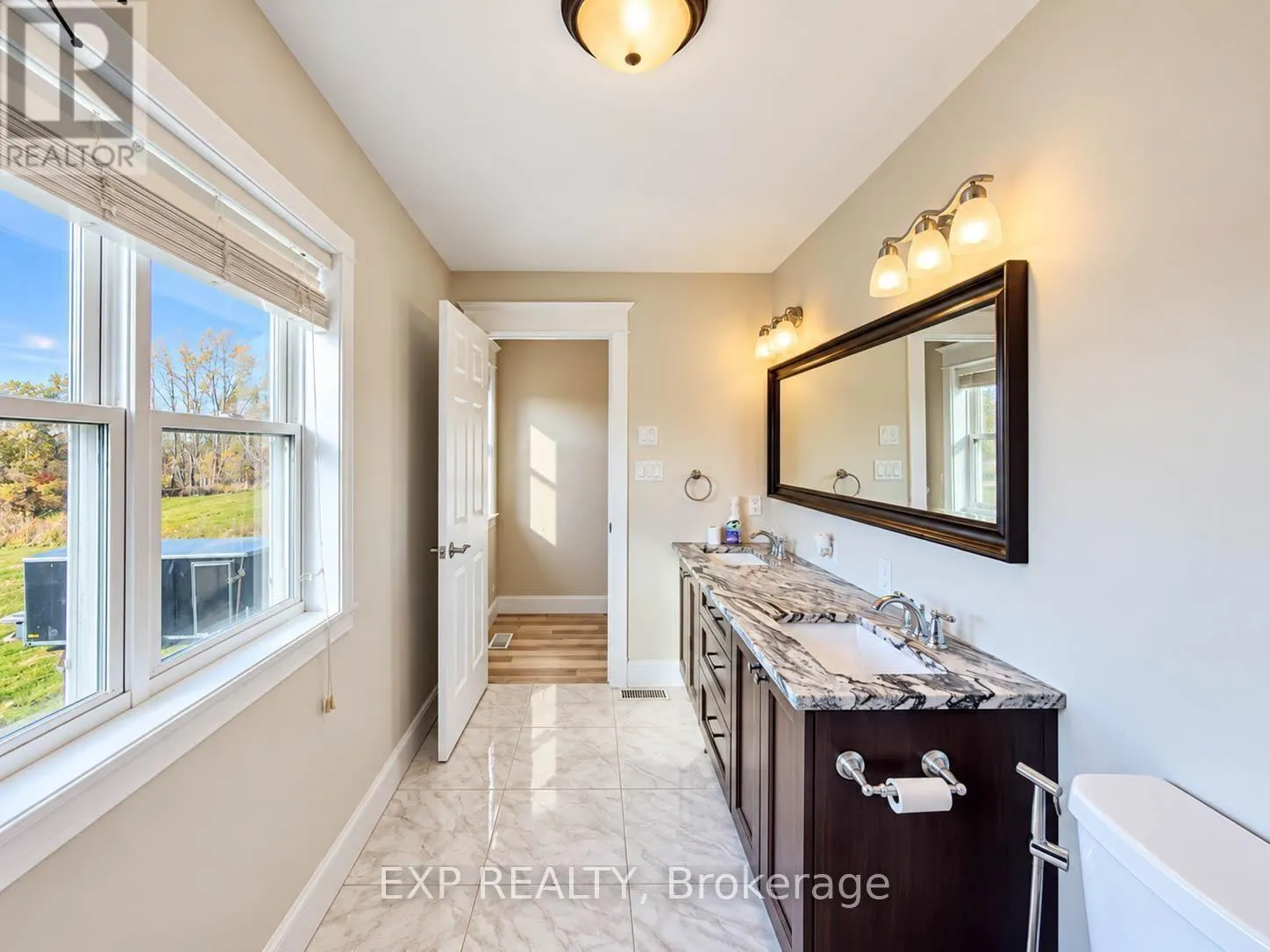 1527 MERRITTVILLE HIGHWAY