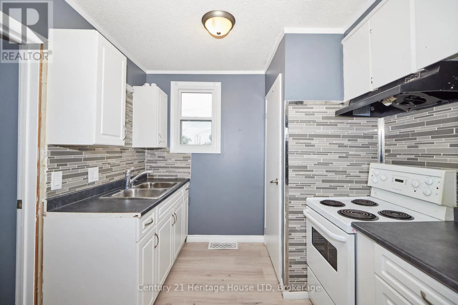 407 WELLAND AVENUE