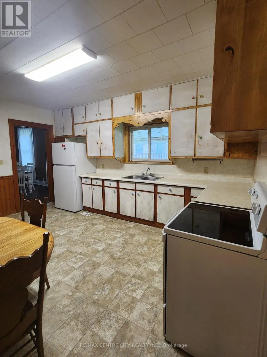 244 ELM STREET W