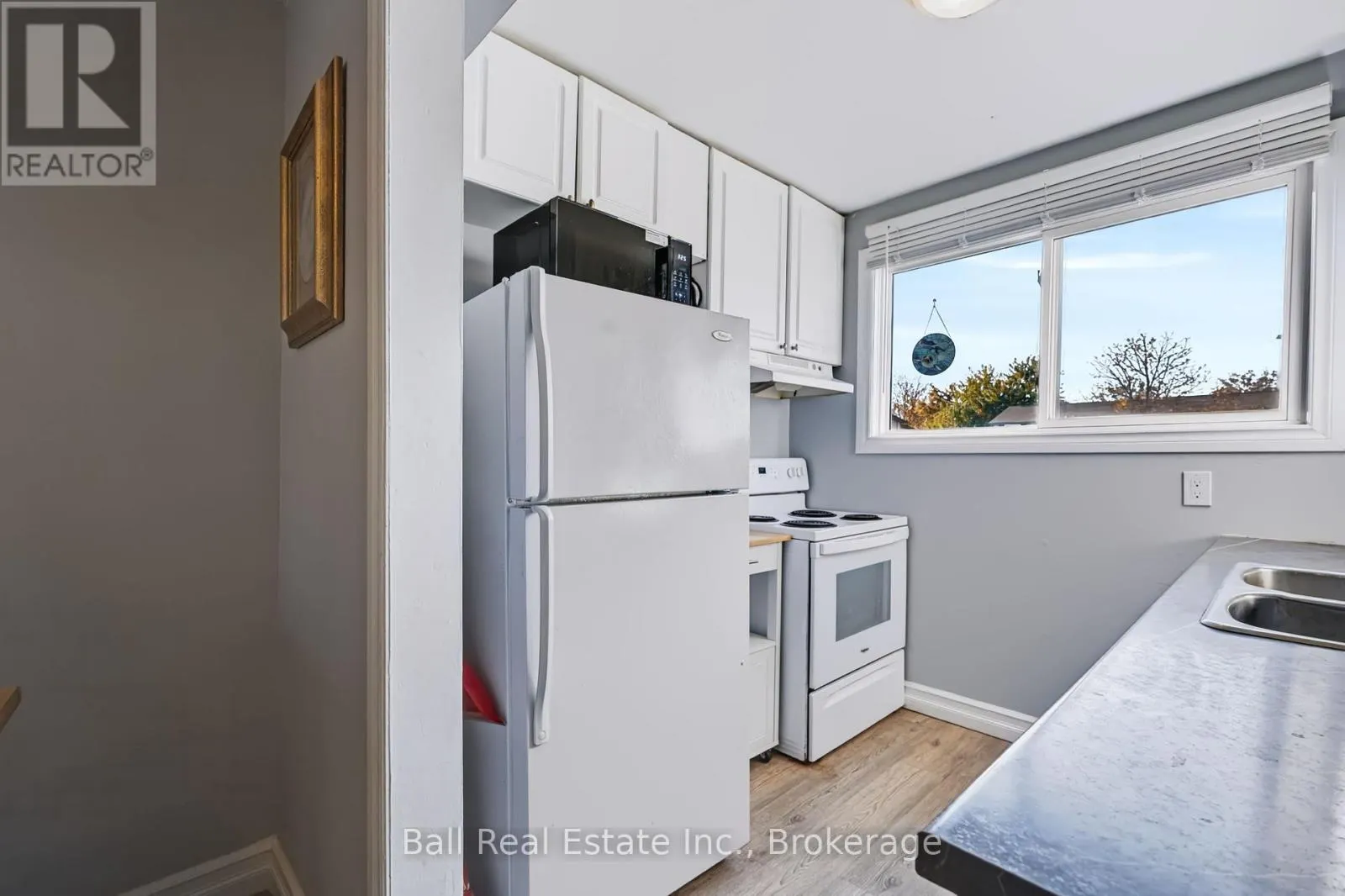 61 - 996 SYDENHAM ROAD #61