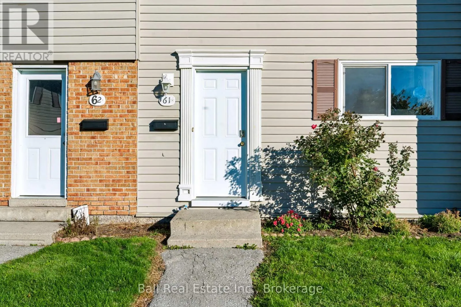 61 - 996 SYDENHAM ROAD #61