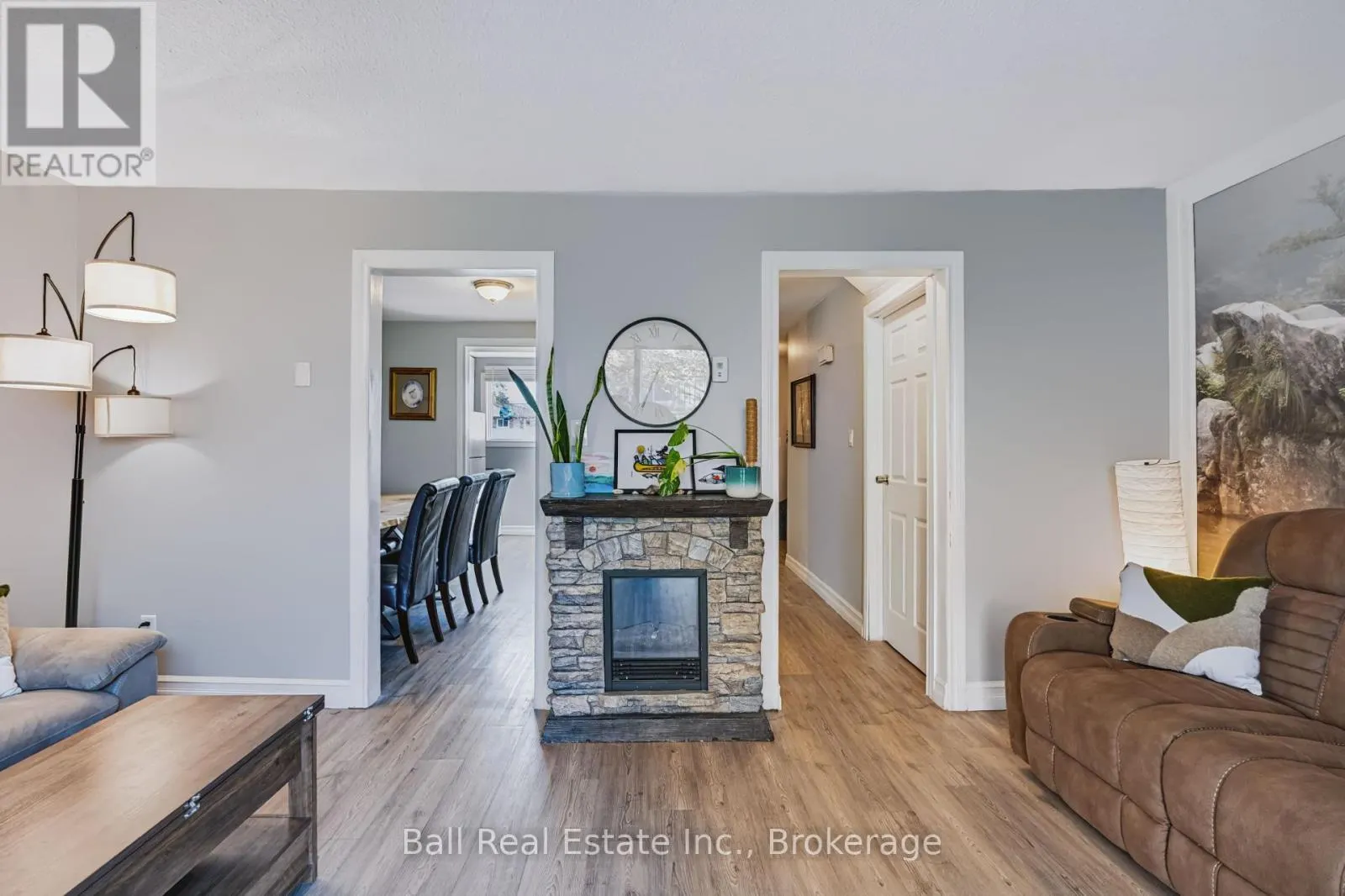 61 - 996 SYDENHAM ROAD #61