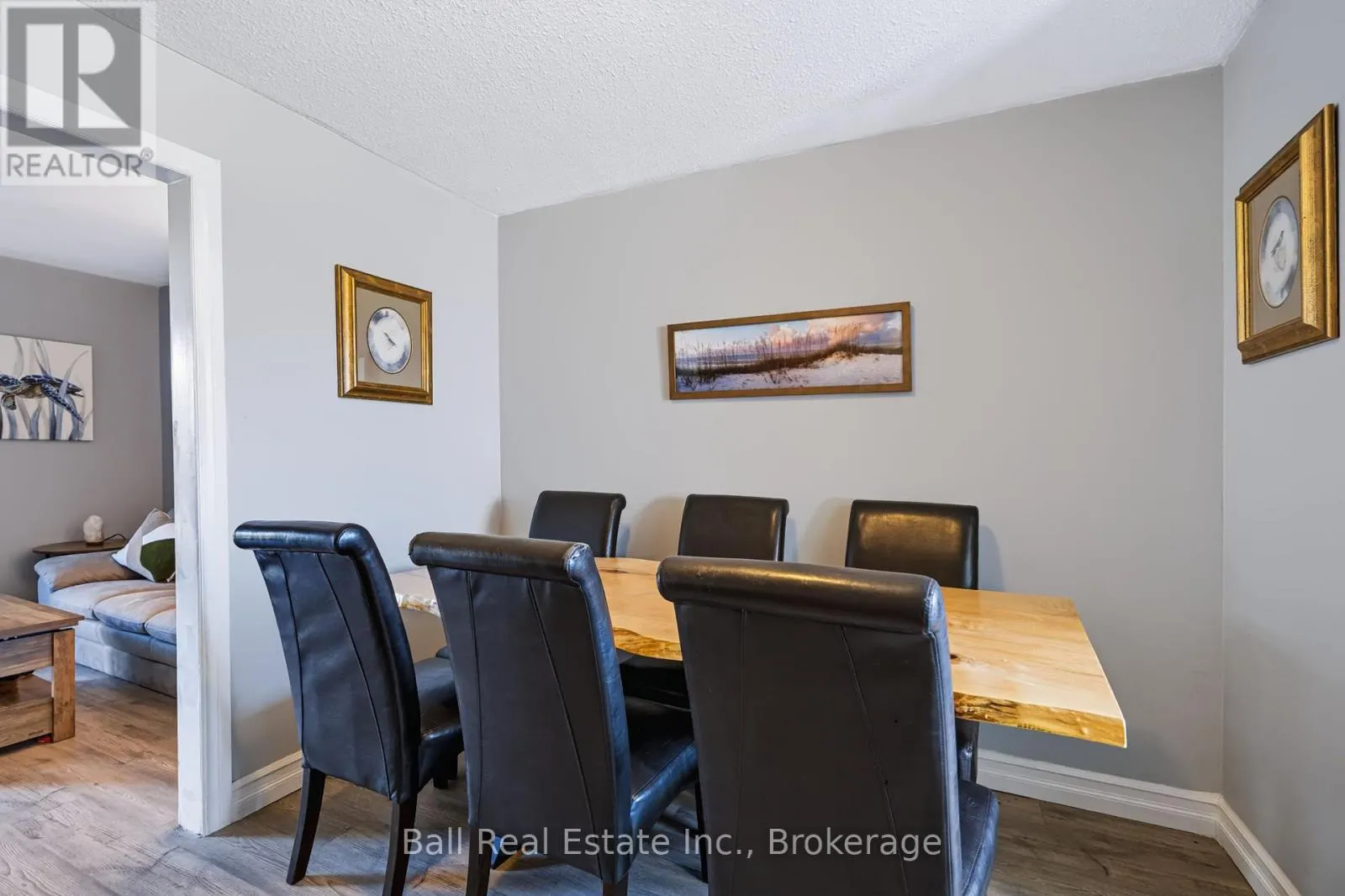 61 - 996 SYDENHAM ROAD #61