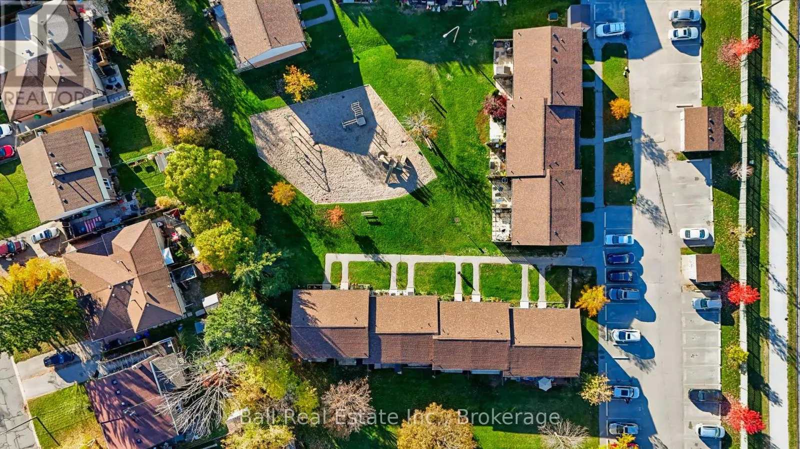 61 - 996 SYDENHAM ROAD #61