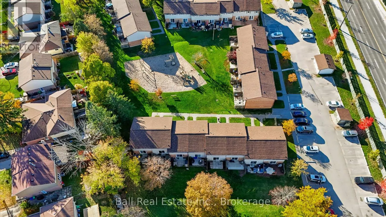61 - 996 SYDENHAM ROAD #61