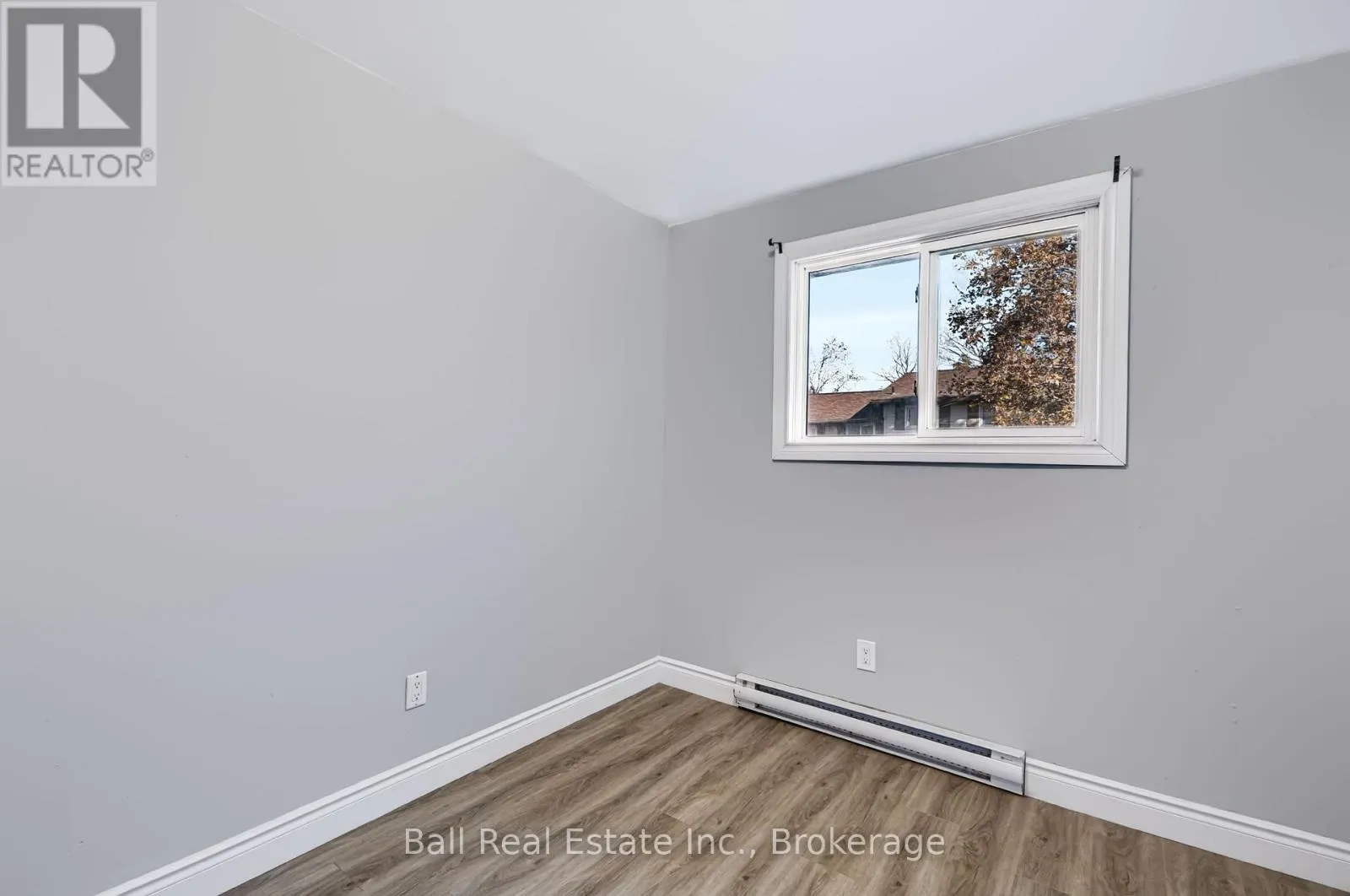 61 - 996 SYDENHAM ROAD #61