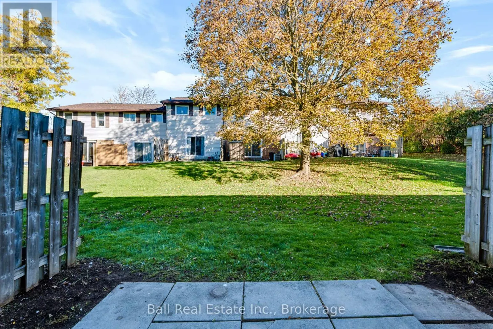 61 - 996 SYDENHAM ROAD #61