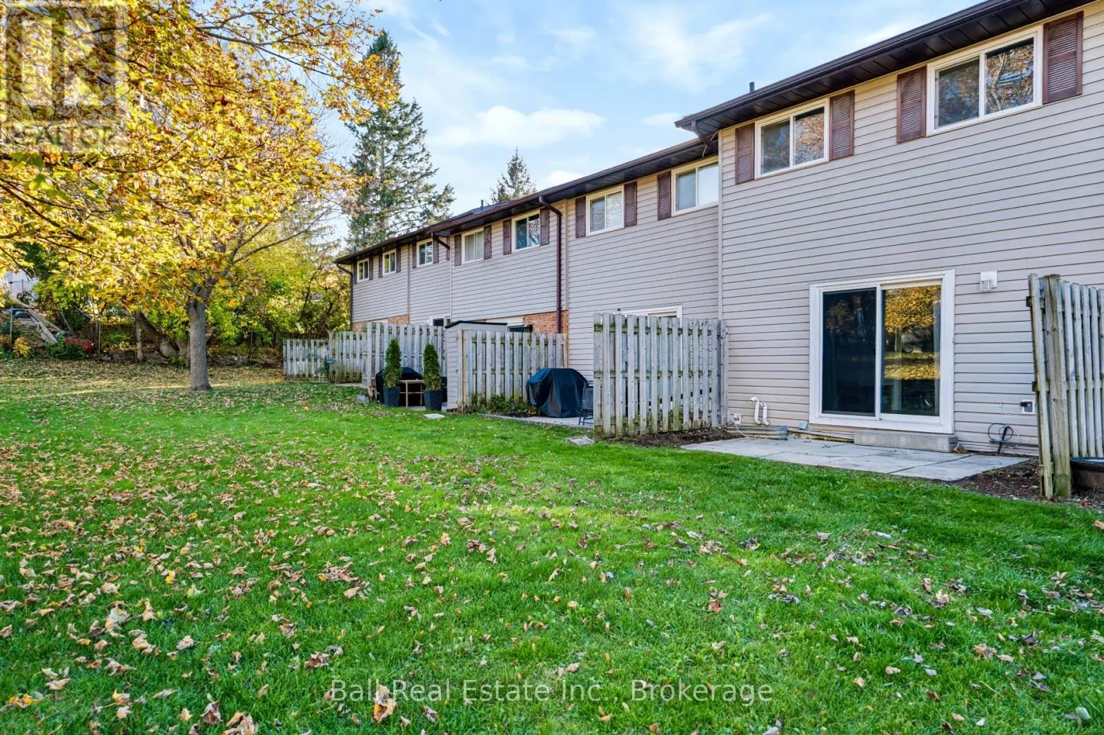 61 - 996 SYDENHAM ROAD #61