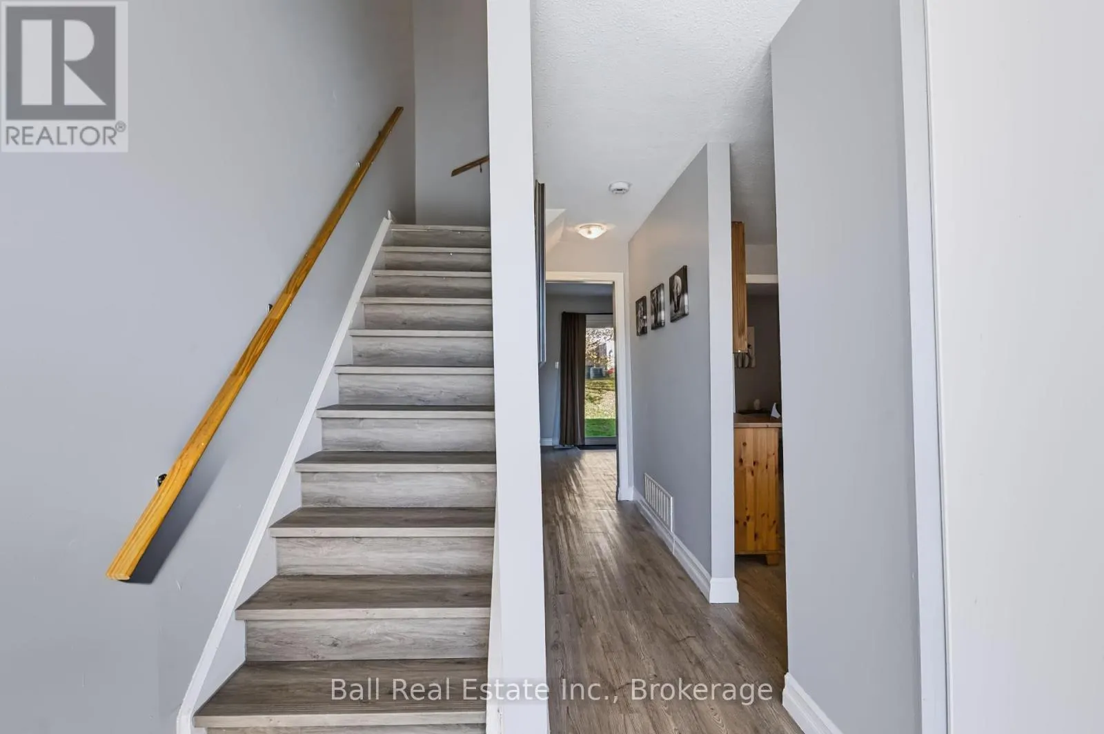 61 - 996 SYDENHAM ROAD #61