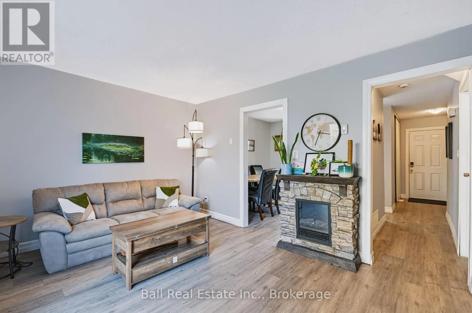 61 - 996 SYDENHAM ROAD #61