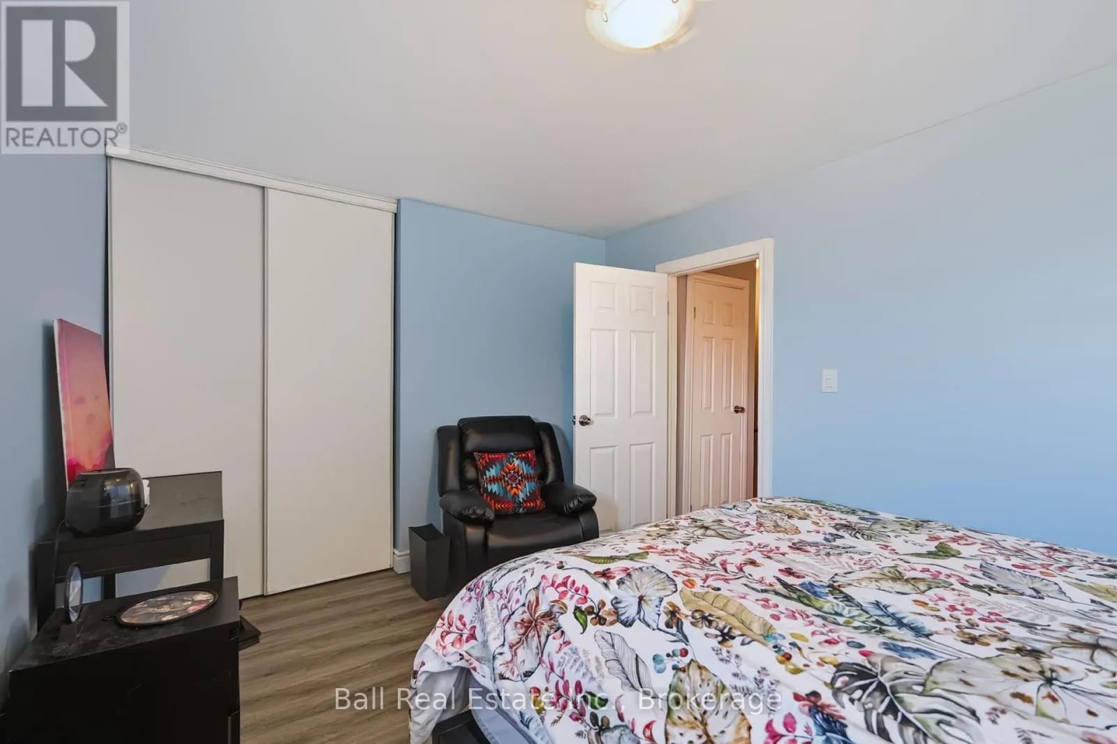 61 - 996 SYDENHAM ROAD #61