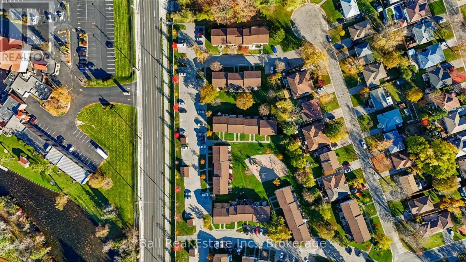 61 - 996 SYDENHAM ROAD #61