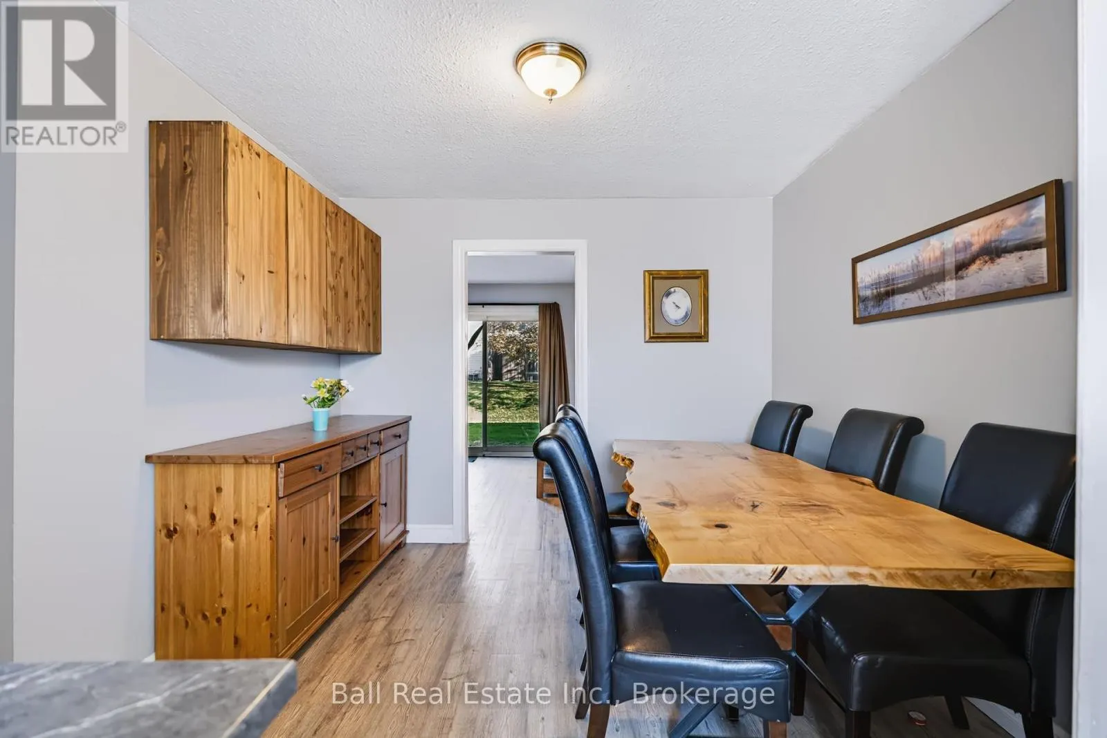 61 - 996 SYDENHAM ROAD #61