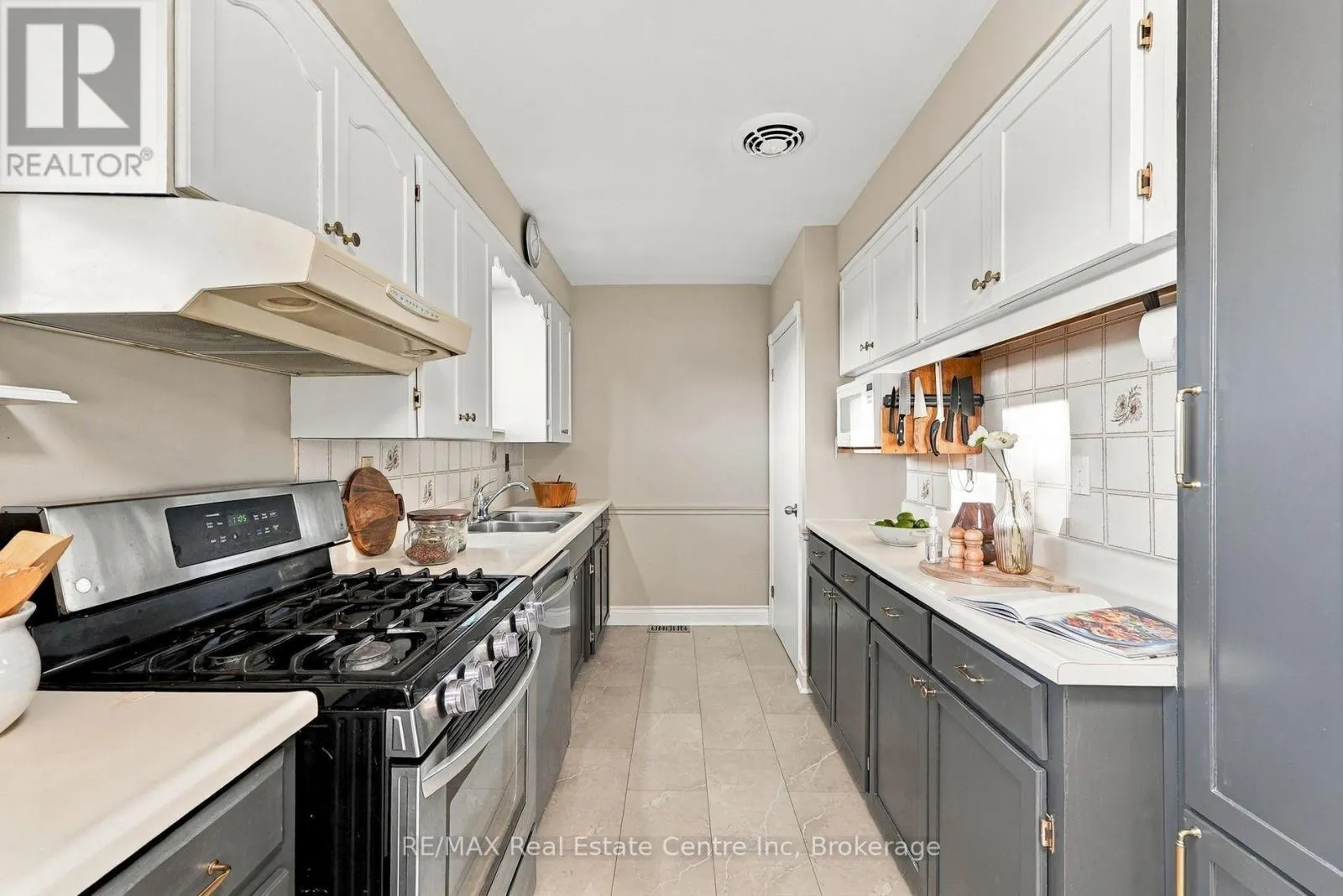 43 OTTAWA CRESCENT