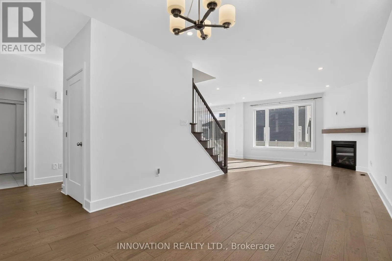 674 PARADE DRIVE