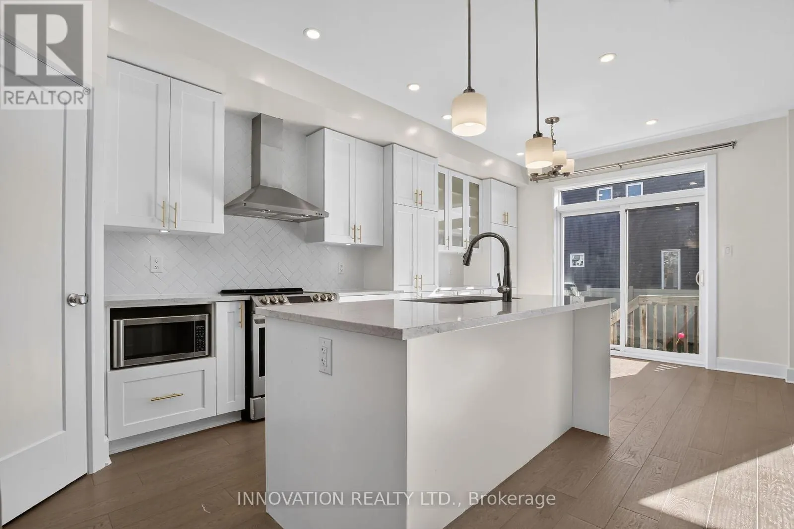 674 PARADE DRIVE
